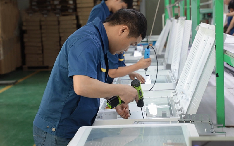 Shenzhen MercedesTechnology Co., Ltd. fabriek productielijn