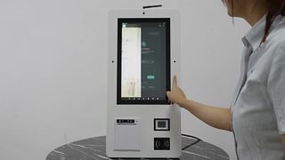 24 inch hotel zelf in- en uitchecken met touchscreenkiosk