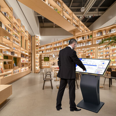 32 Inch Touchscreen Kiosk met RGB LED Randverlichting en In Hoogte Verstelbare Standaard voor Zelfbedieningsterminal